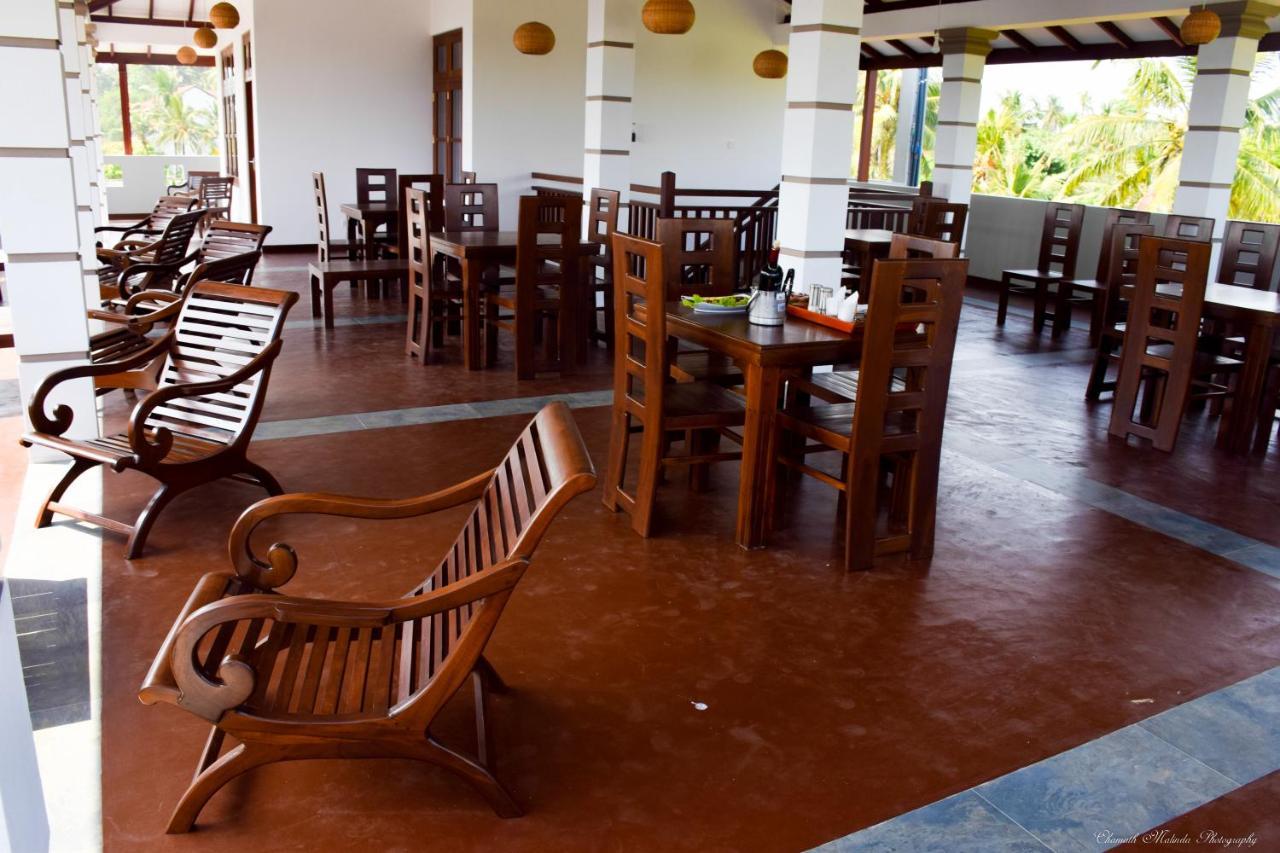 Tenasi Beach Resort Ahangama Exteriör bild